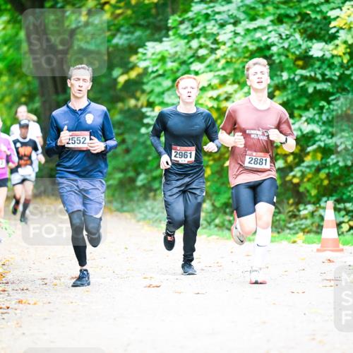 12.10.2025 - Bramfelder Halbmarathon 2025 Dr. Thomas Lammeyer http://msf.ph/oto/9350801 12.10.2025 10:36:01 Laufen 2552, 2961, 10, 2881 meine-sportfotos.de