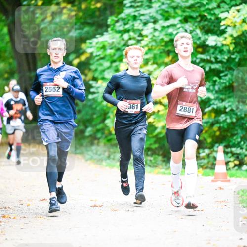 12.10.2025 - Bramfelder Halbmarathon 2025 Dr. Thomas Lammeyer http://msf.ph/oto/9350805 12.10.2025 10:36:01 Laufen 2552, 961, 70, 2881 meine-sportfotos.de