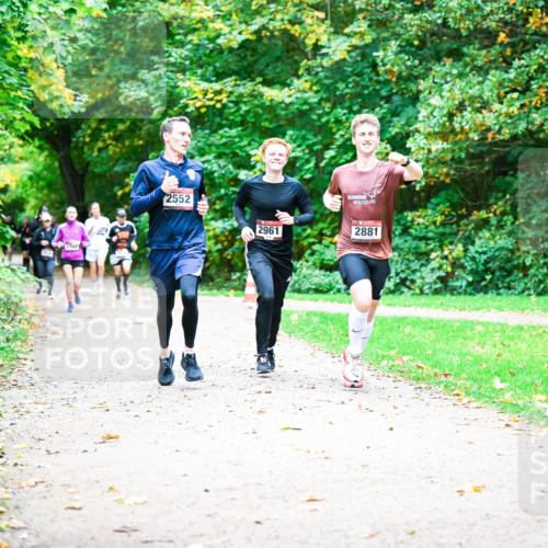 12.10.2025 - Bramfelder Halbmarathon 2025 Dr. Thomas Lammeyer http://msf.ph/oto/9350823 12.10.2025 10:36:04 Laufen 2552, 2961, 2881 meine-sportfotos.de