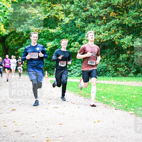 12.10.2025 - Bramfelder Halbmarathon 2025 Dr. Thomas Lammeyer http://msf.ph/oto/9350827 12.10.2025 10:36:04 Laufen 2712, 2552, 2961, 2881 meine-sportfotos.de