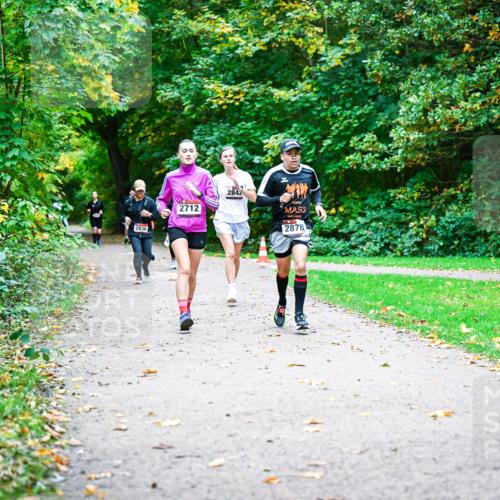 12.10.2025 - Bramfelder Halbmarathon 2025 Dr. Thomas Lammeyer http://msf.ph/oto/9350839 12.10.2025 10:36:09 Laufen 2836, 2712, 2842, 3, 2878 meine-sportfotos.de