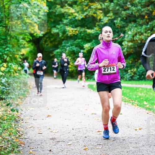 12.10.2025 - Bramfelder Halbmarathon 2025 Dr. Thomas Lammeyer http://msf.ph/oto/9350854 12.10.2025 10:36:11 Laufen 2712, 2878 meine-sportfotos.de