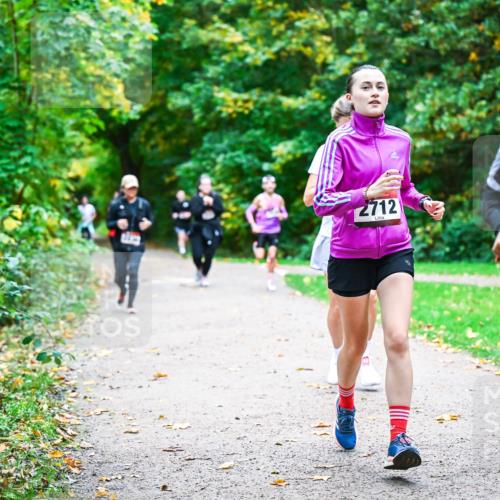 12.10.2025 - Bramfelder Halbmarathon 2025 Dr. Thomas Lammeyer http://msf.ph/oto/9350855 12.10.2025 10:36:11 Laufen 2712, 287 meine-sportfotos.de