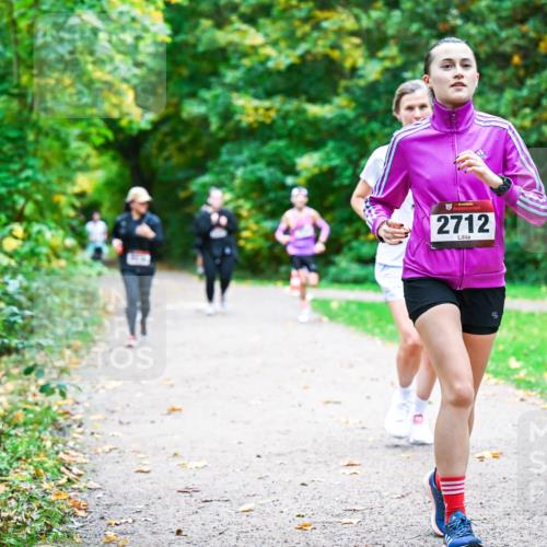 12.10.2025 - Bramfelder Halbmarathon 2025 Dr. Thomas Lammeyer http://msf.ph/oto/9350856 12.10.2025 10:36:12 Laufen 2712 meine-sportfotos.de