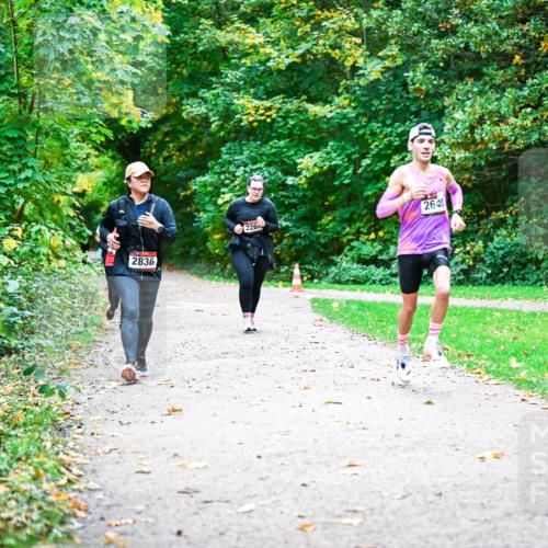 12.10.2025 - Bramfelder Halbmarathon 2025 Dr. Thomas Lammeyer http://msf.ph/oto/9350863 12.10.2025 10:36:14 Laufen 2836, 2265, 2640 meine-sportfotos.de