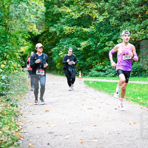 12.10.2025 - Bramfelder Halbmarathon 2025 Dr. Thomas Lammeyer http://msf.ph/oto/9350865 12.10.2025 10:36:14 Laufen 2836, 2265, 2640 meine-sportfotos.de