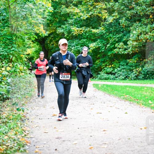 12.10.2025 - Bramfelder Halbmarathon 2025 Dr. Thomas Lammeyer http://msf.ph/oto/9350869 12.10.2025 10:36:15 Laufen 2914, 2836, 226 meine-sportfotos.de