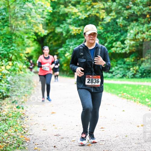 12.10.2025 - Bramfelder Halbmarathon 2025 Dr. Thomas Lammeyer http://msf.ph/oto/9350879 12.10.2025 10:36:16 Laufen 011, 2836 meine-sportfotos.de