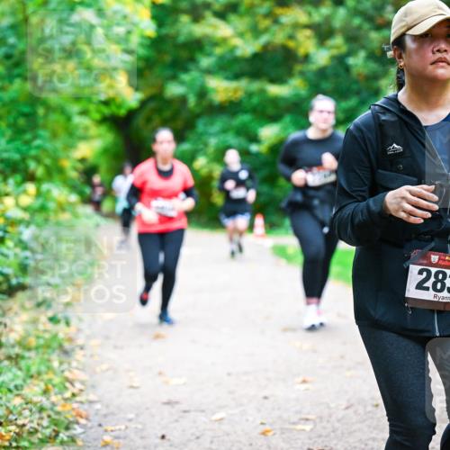 12.10.2025 - Bramfelder Halbmarathon 2025 Dr. Thomas Lammeyer http://msf.ph/oto/9350884 12.10.2025 10:36:17 Laufen 34, 2836 meine-sportfotos.de