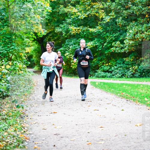 12.10.2025 - Bramfelder Halbmarathon 2025 Dr. Thomas Lammeyer http://msf.ph/oto/9350920 12.10.2025 10:36:23 Laufen 2909, 2943 meine-sportfotos.de