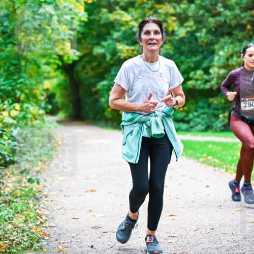 12.10.2025 - Bramfelder Halbmarathon 2025 Dr. Thomas Lammeyer http://msf.ph/oto/9350943 12.10.2025 10:36:26 Laufen 2943, 2909 meine-sportfotos.de