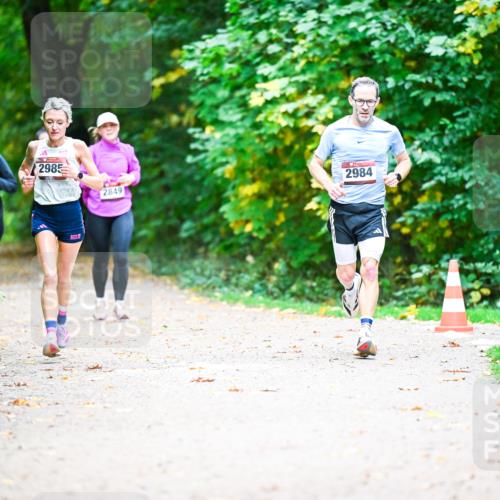12.10.2025 - Bramfelder Halbmarathon 2025 Dr. Thomas Lammeyer http://msf.ph/oto/9350976 12.10.2025 10:36:56 Laufen 2728, 2985, 2849, 2984 meine-sportfotos.de