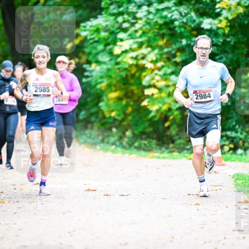 12.10.2025 - Bramfelder Halbmarathon 2025 Dr. Thomas Lammeyer http://msf.ph/oto/9350985 12.10.2025 10:36:57 Laufen 2778, 2985, 2984 meine-sportfotos.de