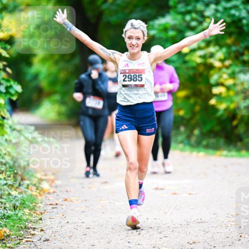 12.10.2025 - Bramfelder Halbmarathon 2025 Dr. Thomas Lammeyer http://msf.ph/oto/9350992 12.10.2025 10:36:59 Laufen 2985 meine-sportfotos.de