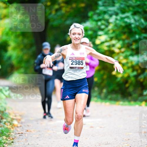 12.10.2025 - Bramfelder Halbmarathon 2025 Dr. Thomas Lammeyer http://msf.ph/oto/9350995 12.10.2025 10:36:59 Laufen 2985 meine-sportfotos.de