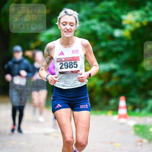 12.10.2025 - Bramfelder Halbmarathon 2025 Dr. Thomas Lammeyer http://msf.ph/oto/9351003 12.10.2025 10:37:00 Laufen 34, 2985 meine-sportfotos.de