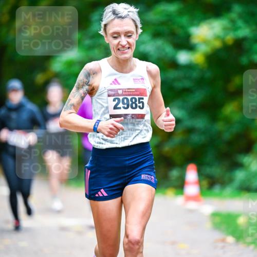 12.10.2025 - Bramfelder Halbmarathon 2025 Dr. Thomas Lammeyer http://msf.ph/oto/9351005 12.10.2025 10:37:00 Laufen 34, 2985 meine-sportfotos.de