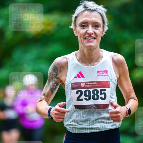 12.10.2025 - Bramfelder Halbmarathon 2025 Dr. Thomas Lammeyer http://msf.ph/oto/9351013 12.10.2025 10:37:01 Laufen 34, 2985 meine-sportfotos.de