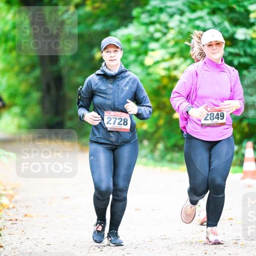 12.10.2025 - Bramfelder Halbmarathon 2025 Dr. Thomas Lammeyer http://msf.ph/oto/9351019 12.10.2025 10:37:03 Laufen 2728, 2849, 20 meine-sportfotos.de