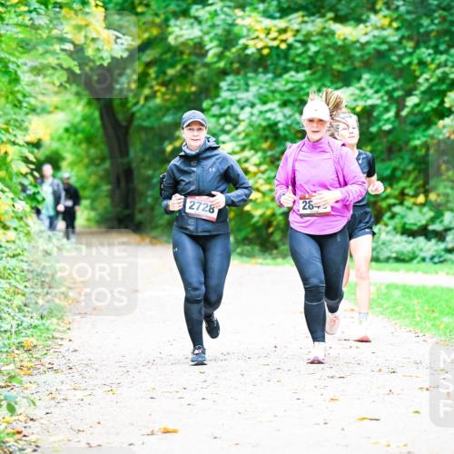 12.10.2025 - Bramfelder Halbmarathon 2025 Dr. Thomas Lammeyer http://msf.ph/oto/9351022 12.10.2025 10:37:04 Laufen 28, 2728 meine-sportfotos.de