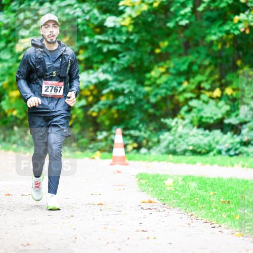 12.10.2025 - Bramfelder Halbmarathon 2025 Dr. Thomas Lammeyer http://msf.ph/oto/9351038 12.10.2025 10:37:17 Laufen 2767 meine-sportfotos.de