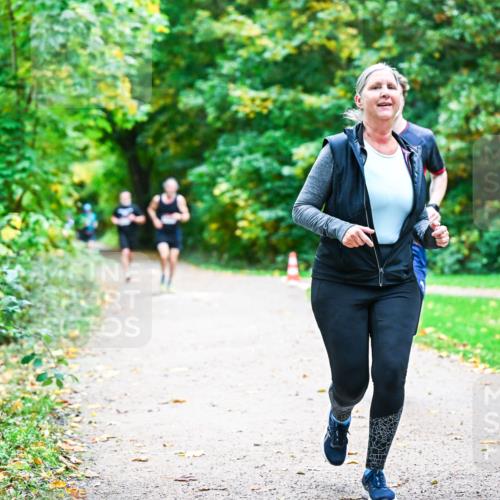 12.10.2025 - Bramfelder Halbmarathon 2025 Dr. Thomas Lammeyer http://msf.ph/oto/9351130 12.10.2025 10:37:40 Laufen 3 meine-sportfotos.de