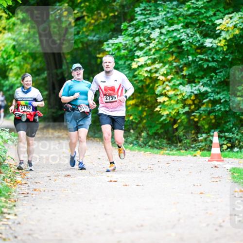 12.10.2025 - Bramfelder Halbmarathon 2025 Dr. Thomas Lammeyer http://msf.ph/oto/9351166 12.10.2025 10:37:49 Laufen 2198, 21, 95, 2755 meine-sportfotos.de