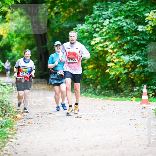 12.10.2025 - Bramfelder Halbmarathon 2025 Dr. Thomas Lammeyer http://msf.ph/oto/9351169 12.10.2025 10:37:50 Laufen 2198, 21, 95, 2755 meine-sportfotos.de