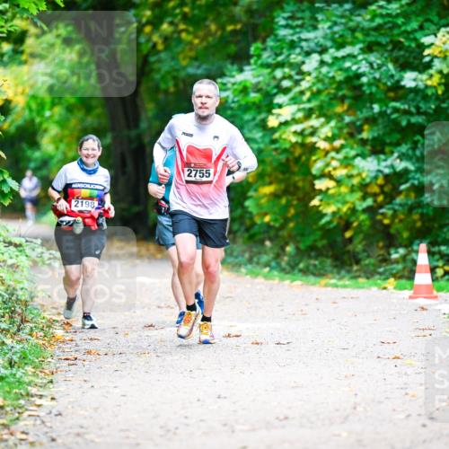 12.10.2025 - Bramfelder Halbmarathon 2025 Dr. Thomas Lammeyer http://msf.ph/oto/9351174 12.10.2025 10:37:51 Laufen 2198, 2755 meine-sportfotos.de