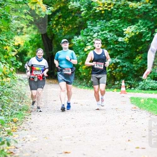 12.10.2025 - Bramfelder Halbmarathon 2025 Dr. Thomas Lammeyer http://msf.ph/oto/9351191 12.10.2025 10:37:53 Laufen 2198, 2765, 2195, 2755 meine-sportfotos.de