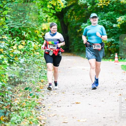 12.10.2025 - Bramfelder Halbmarathon 2025 Dr. Thomas Lammeyer http://msf.ph/oto/9351204 12.10.2025 10:37:56 Laufen 2198, 2195 meine-sportfotos.de