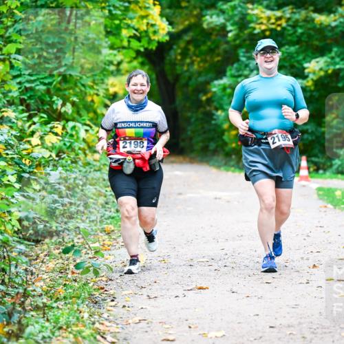 12.10.2025 - Bramfelder Halbmarathon 2025 Dr. Thomas Lammeyer http://msf.ph/oto/9351210 12.10.2025 10:37:57 Laufen 2198, 2195, 0 meine-sportfotos.de
