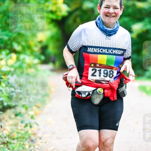 12.10.2025 - Bramfelder Halbmarathon 2025 Dr. Thomas Lammeyer http://msf.ph/oto/9351229 12.10.2025 10:38:00 Laufen 2198 meine-sportfotos.de