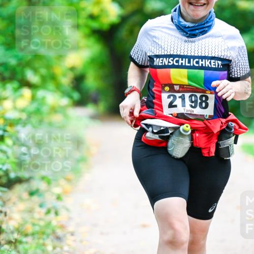 12.10.2025 - Bramfelder Halbmarathon 2025 Dr. Thomas Lammeyer http://msf.ph/oto/9351230 12.10.2025 10:38:00 Laufen 34, 2198 meine-sportfotos.de