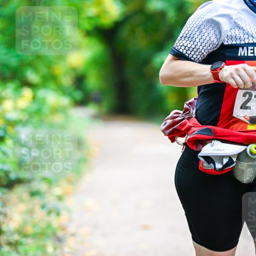 12.10.2025 - Bramfelder Halbmarathon 2025 Dr. Thomas Lammeyer http://msf.ph/oto/9351233 12.10.2025 10:38:00 Laufen 2, 2198 meine-sportfotos.de