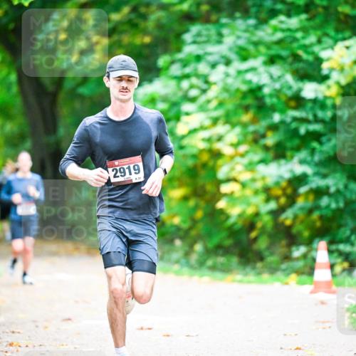 12.10.2025 - Bramfelder Halbmarathon 2025 Dr. Thomas Lammeyer http://msf.ph/oto/9351254 12.10.2025 10:38:24 Laufen 2919 meine-sportfotos.de