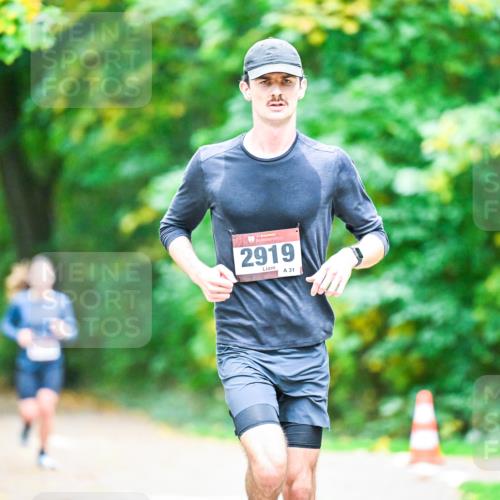 12.10.2025 - Bramfelder Halbmarathon 2025 Dr. Thomas Lammeyer http://msf.ph/oto/9351263 12.10.2025 10:38:25 Laufen 34, 2919, 31 meine-sportfotos.de