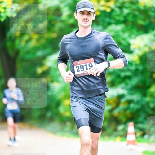 12.10.2025 - Bramfelder Halbmarathon 2025 Dr. Thomas Lammeyer http://msf.ph/oto/9351264 12.10.2025 10:38:25 Laufen 34, 2919 meine-sportfotos.de