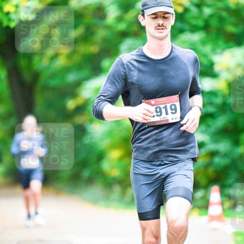 12.10.2025 - Bramfelder Halbmarathon 2025 Dr. Thomas Lammeyer http://msf.ph/oto/9351266 12.10.2025 10:38:25 Laufen 919, 31 meine-sportfotos.de