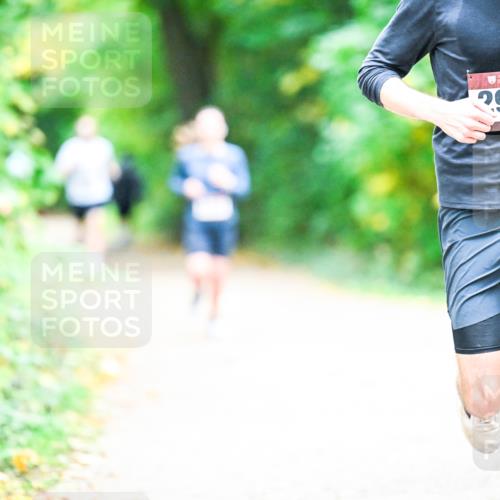 12.10.2025 - Bramfelder Halbmarathon 2025 Dr. Thomas Lammeyer http://msf.ph/oto/9351268 12.10.2025 10:38:26 Laufen 34, 2919, 31 meine-sportfotos.de