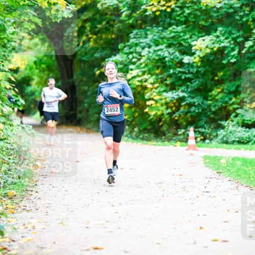 12.10.2025 - Bramfelder Halbmarathon 2025 Dr. Thomas Lammeyer http://msf.ph/oto/9351276 12.10.2025 10:38:29 Laufen 2452 meine-sportfotos.de