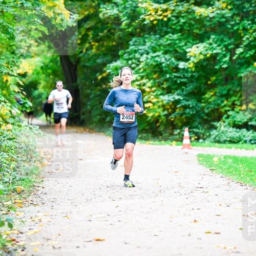 12.10.2025 - Bramfelder Halbmarathon 2025 Dr. Thomas Lammeyer http://msf.ph/oto/9351279 12.10.2025 10:38:29 Laufen 2452 meine-sportfotos.de