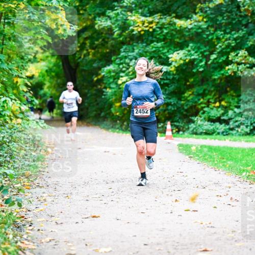 12.10.2025 - Bramfelder Halbmarathon 2025 Dr. Thomas Lammeyer http://msf.ph/oto/9351286 12.10.2025 10:38:30 Laufen 2452 meine-sportfotos.de