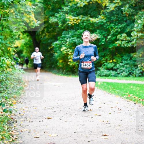12.10.2025 - Bramfelder Halbmarathon 2025 Dr. Thomas Lammeyer http://msf.ph/oto/9351291 12.10.2025 10:38:31 Laufen 2452 meine-sportfotos.de