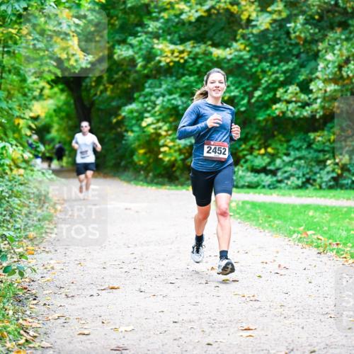 12.10.2025 - Bramfelder Halbmarathon 2025 Dr. Thomas Lammeyer http://msf.ph/oto/9351292 12.10.2025 10:38:31 Laufen 2452 meine-sportfotos.de