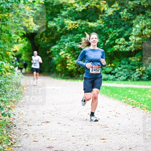 12.10.2025 - Bramfelder Halbmarathon 2025 Dr. Thomas Lammeyer http://msf.ph/oto/9351293 12.10.2025 10:38:31 Laufen 2452 meine-sportfotos.de