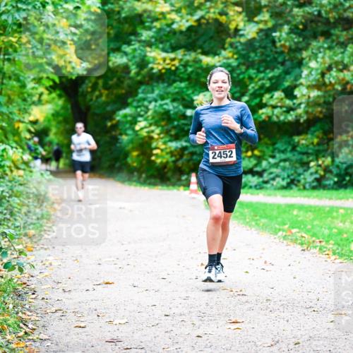 12.10.2025 - Bramfelder Halbmarathon 2025 Dr. Thomas Lammeyer http://msf.ph/oto/9351294 12.10.2025 10:38:31 Laufen 2452 meine-sportfotos.de