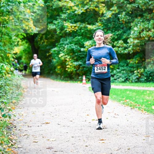 12.10.2025 - Bramfelder Halbmarathon 2025 Dr. Thomas Lammeyer http://msf.ph/oto/9351295 12.10.2025 10:38:31 Laufen 2452 meine-sportfotos.de