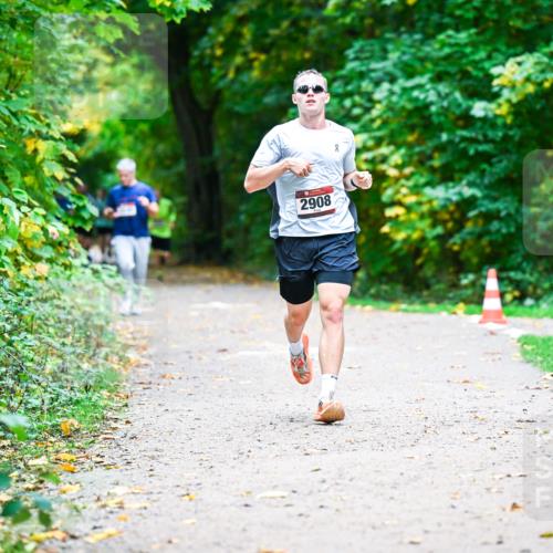 12.10.2025 - Bramfelder Halbmarathon 2025 Dr. Thomas Lammeyer http://msf.ph/oto/9351308 12.10.2025 10:38:35 Laufen 2908 meine-sportfotos.de