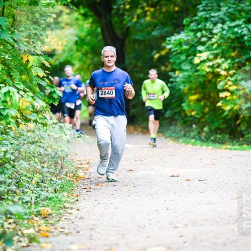12.10.2025 - Bramfelder Halbmarathon 2025 Dr. Thomas Lammeyer http://msf.ph/oto/9351331 12.10.2025 10:38:39 Laufen 2840 meine-sportfotos.de